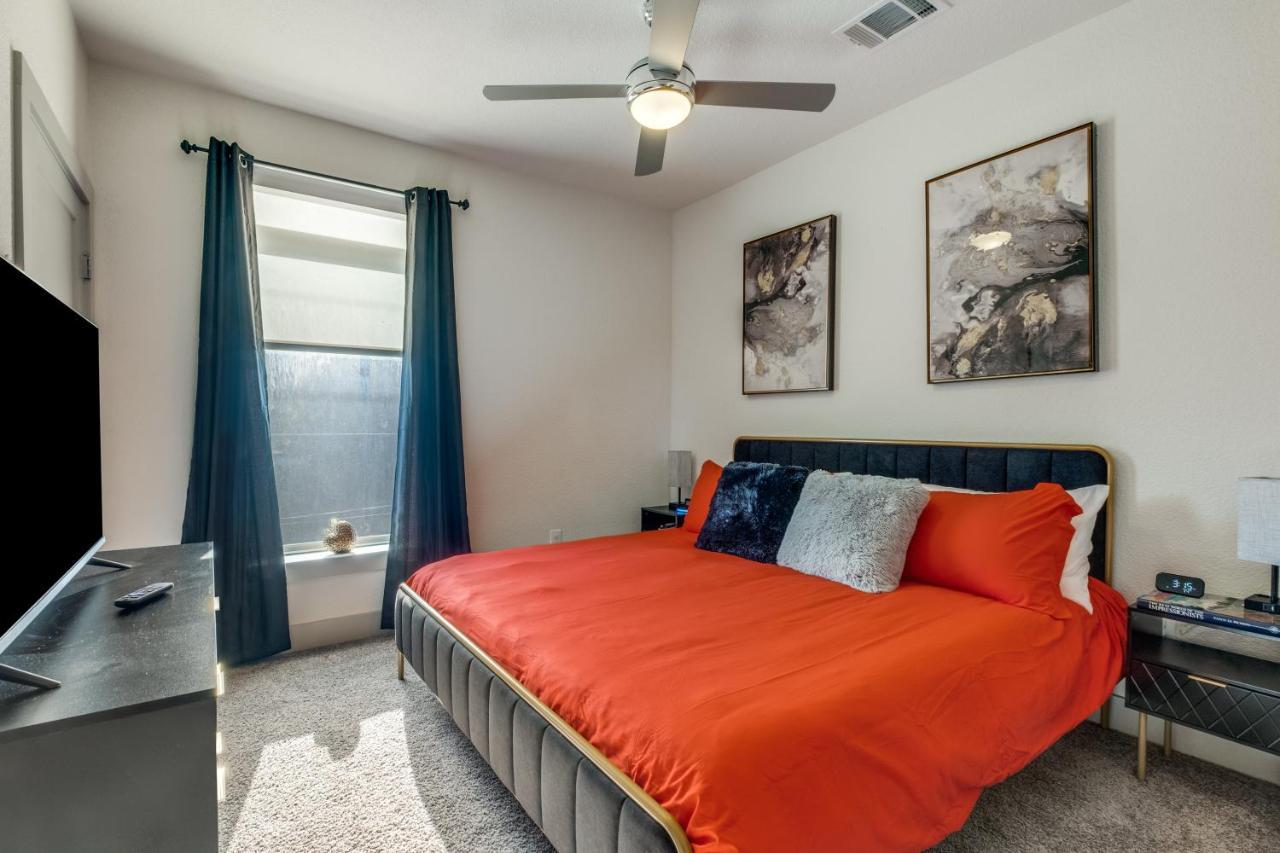 Radiant Condo On The Riverwalk 1325 San Antonio Exterior photo
