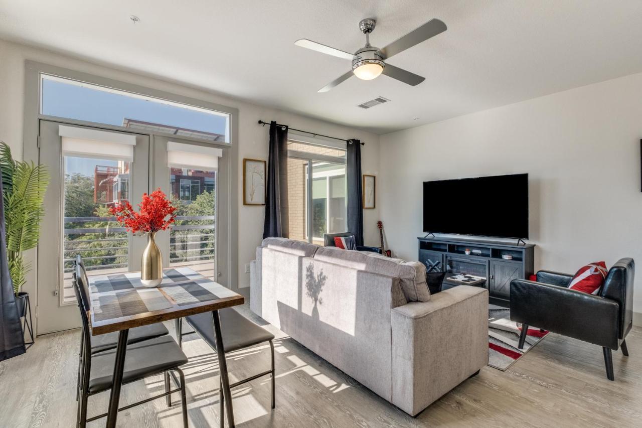 Radiant Condo On The Riverwalk 1325 San Antonio Exterior photo